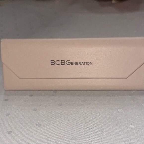 BCBGeneration Blush Pink Eyeglasses Case! - Picture 5 of 5